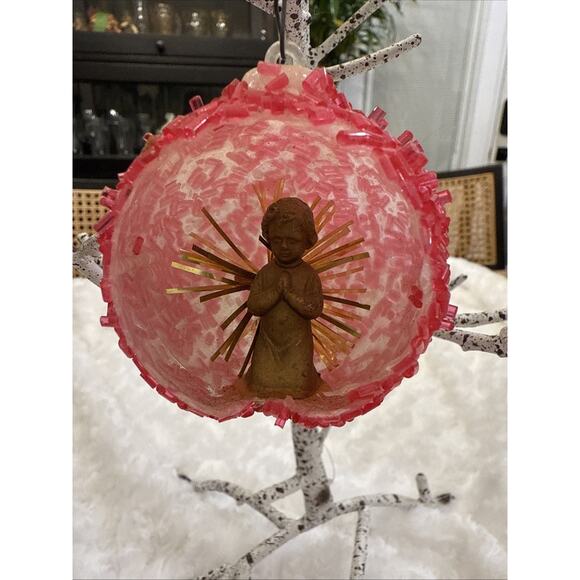 VTG JEWEL BRITE PINK SUGAR ANGEL TINSEL DIORAMA PLASTIC ORNAMENT - Picture 2 of 5